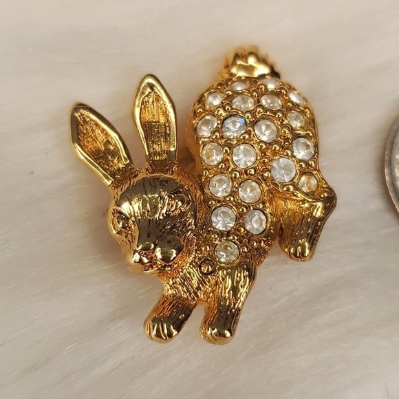 Vintage 80s Avon Small Gold Tone Rhinestone Bunny Rabbit Hare Brooch Pin Button - Picture 4 of 10
